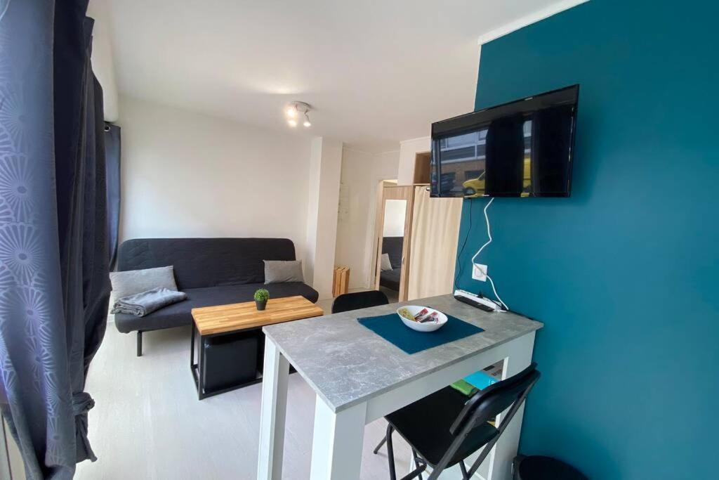 Studio & Parking Prive Centre Orleans Tram Au Pied Apartment Exterior photo